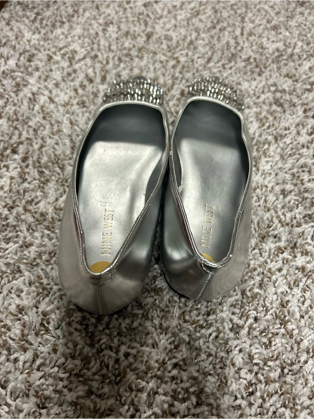 Nine West Women's Jesike Silver Pointy Toe Flats  Sz 8 Embellished Buckle Bling